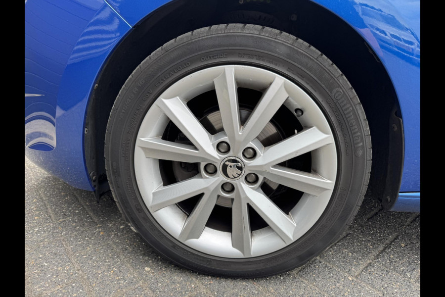 Škoda Rapid Spaceback 1.2 TSI Greentech Drive | Navigatie | Trekhaak | Parkeersensoren | Lichtmetalen Velgen |