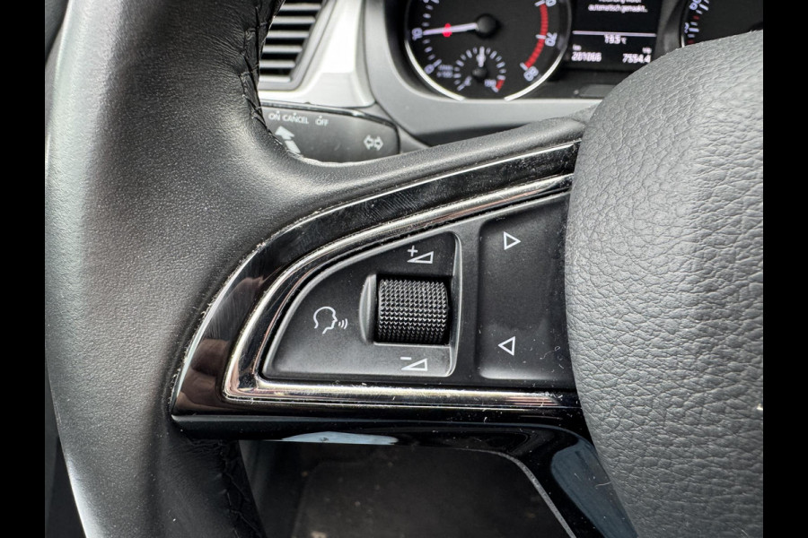 Škoda Rapid Spaceback 1.2 TSI Greentech Drive | Navigatie | Trekhaak | Parkeersensoren | Lichtmetalen Velgen |