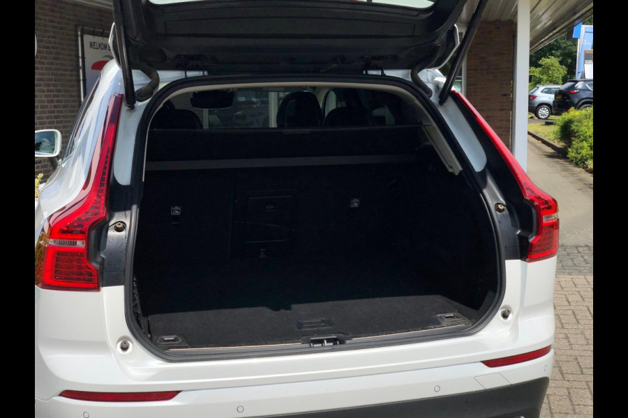 Volvo XC60 2.0 T6 AWD Momentum | Pano, Luchtvering, 360 Camera, Stoelverw., Carplay/Android, Virt. Cockp. | 1e Eigenaar |