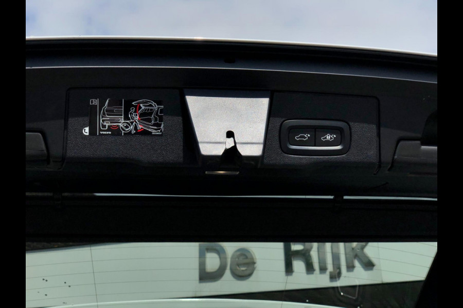 Volvo XC60 2.0 T6 AWD Momentum | Pano, Luchtvering, 360 Camera, Stoelverw., Carplay/Android, Virt. Cockp. | 1e Eigenaar |