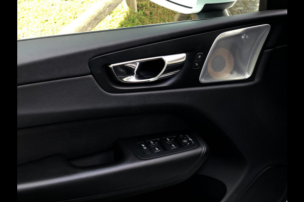 Volvo XC60 2.0 T6 AWD Momentum | Pano, Luchtvering, 360 Camera, Stoelverw., Carplay/Android, Virt. Cockp. | 1e Eigenaar |