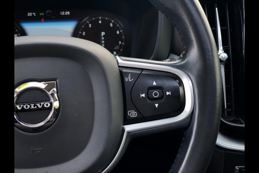 Volvo XC60 2.0 T6 AWD Momentum | Pano, Luchtvering, 360 Camera, Stoelverw., Carplay/Android, Virt. Cockp. | 1e Eigenaar |
