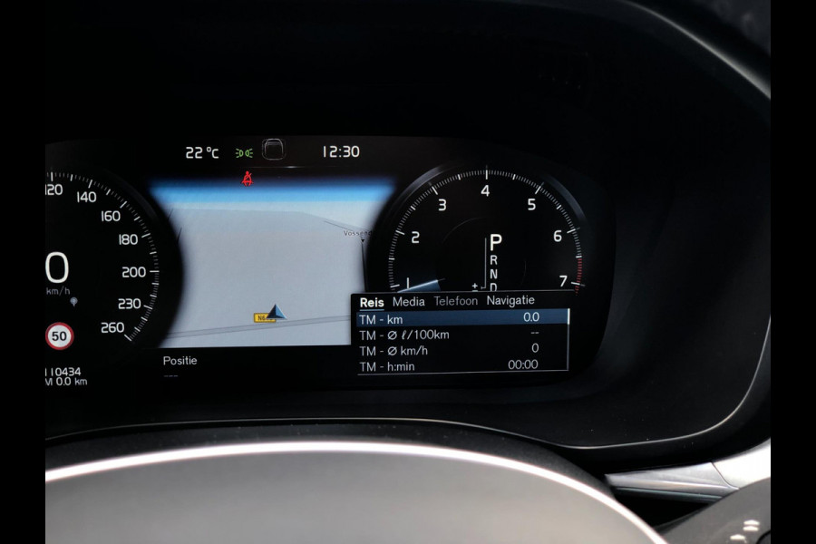 Volvo XC60 2.0 T6 AWD Momentum | Pano, Luchtvering, 360 Camera, Stoelverw., Carplay/Android, Virt. Cockp. | 1e Eigenaar |