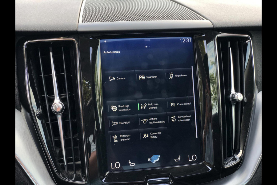 Volvo XC60 2.0 T6 AWD Momentum | Pano, Luchtvering, 360 Camera, Stoelverw., Carplay/Android, Virt. Cockp. | 1e Eigenaar |