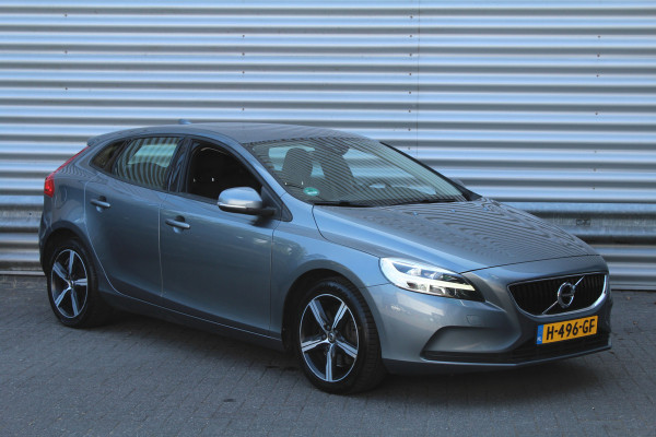 Volvo V40 1.5 T2 123pk Momentum Automaat Clima Cruise Navi Camera 17"LMV