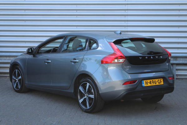 Volvo V40 1.5 T2 123pk Momentum Automaat Clima Cruise Navi Camera 17"LMV