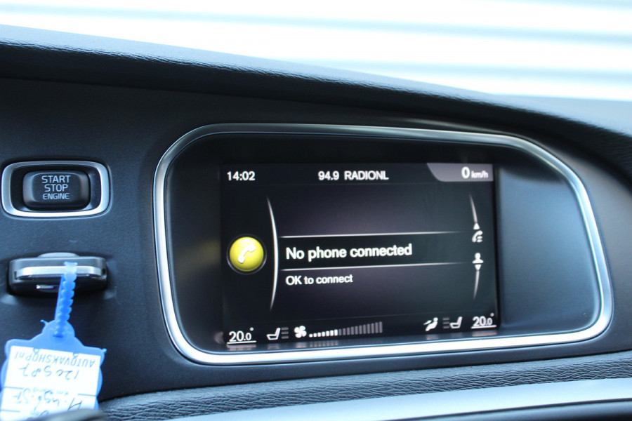 Volvo V40 1.5 T2 123pk Momentum Automaat Clima Cruise Navi Camera 17"LMV