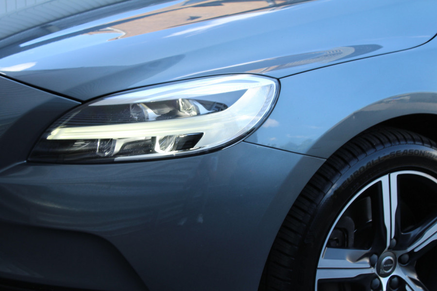 Volvo V40 1.5 T2 123pk Momentum Automaat Clima Cruise Navi Camera 17"LMV