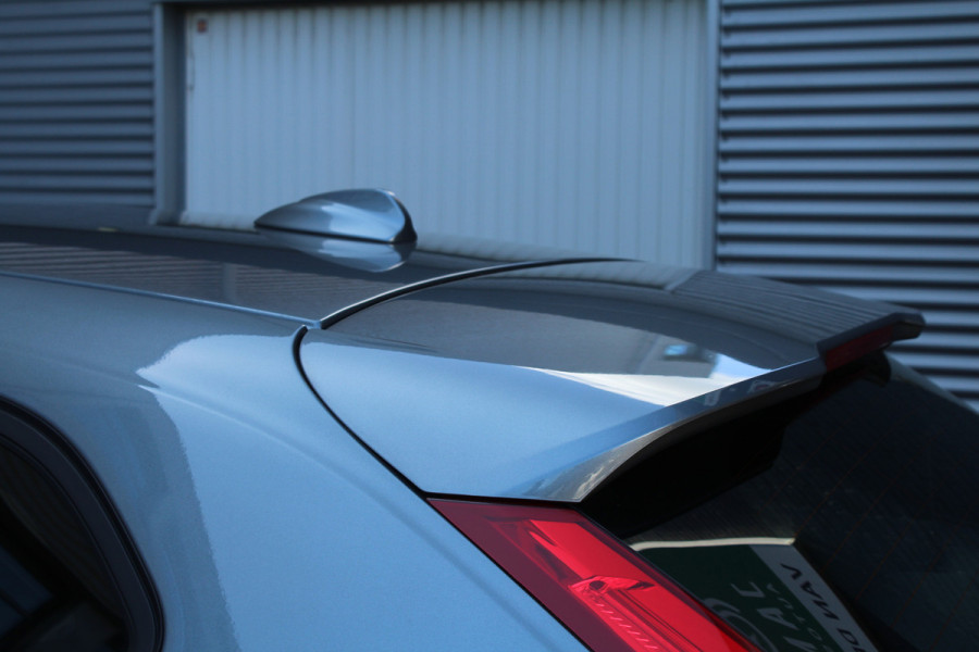 Volvo V40 1.5 T2 123pk Momentum Automaat Clima Cruise Navi Camera 17"LMV