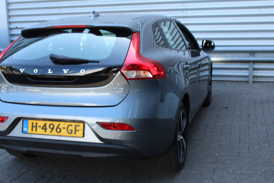 Volvo V40 1.5 T2 123pk Momentum Automaat Clima Cruise Navi Camera 17"LMV