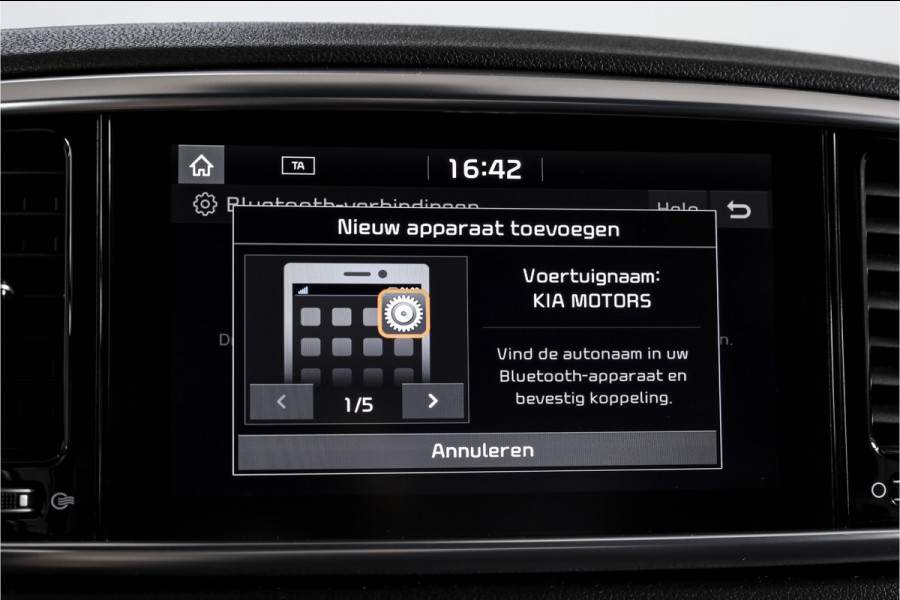 Kia Sportage 1.6 T-GDI 177 PK GT-Line - automaat | S/K-Panodak | Cruise | PDC | Camera | NAV+App. Connect | ECC | LM 19" |