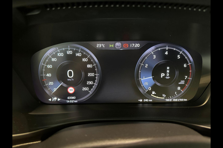 Volvo XC40 T3 Aut. R-Design ACC Trekhaak Parkeercamera 156pk