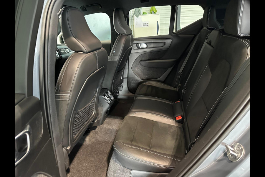 Volvo XC40 T3 Aut. R-Design ACC Trekhaak Parkeercamera 156pk