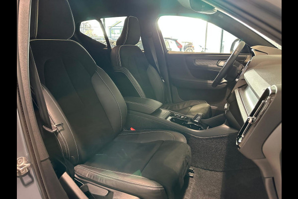 Volvo XC40 T3 Aut. R-Design ACC Trekhaak Parkeercamera 156pk
