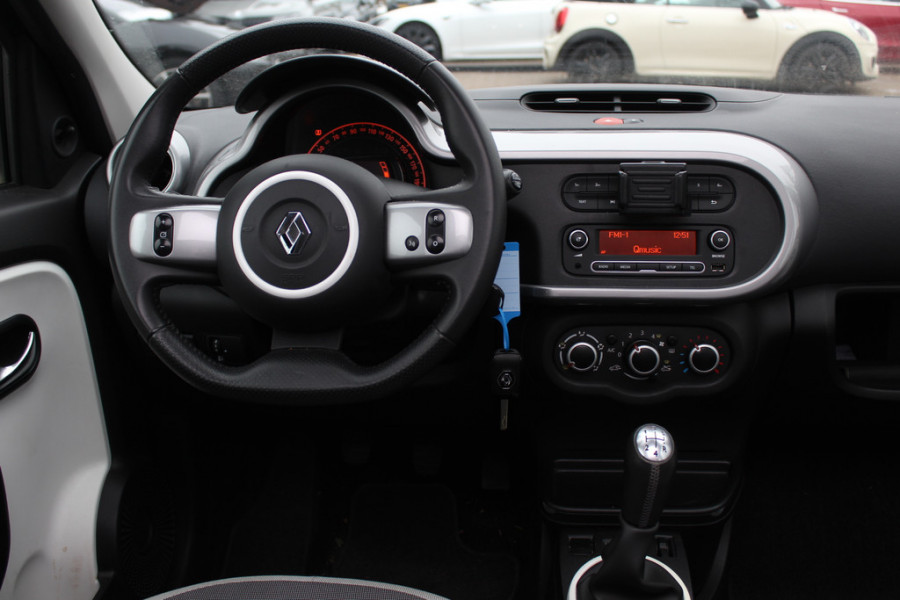 Renault Twingo 1.0 SCe Dynamique / Parkeersensor achter / Bluetooth / DAB / Airco / Radio / MF Stuurwiel