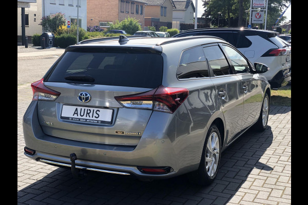 Toyota Auris Touring Sports 1.8 Hybrid Black Edition Go | Trekhaak, Parkeersensoren, Navigatie, Keyless, Safety Sense, Camera