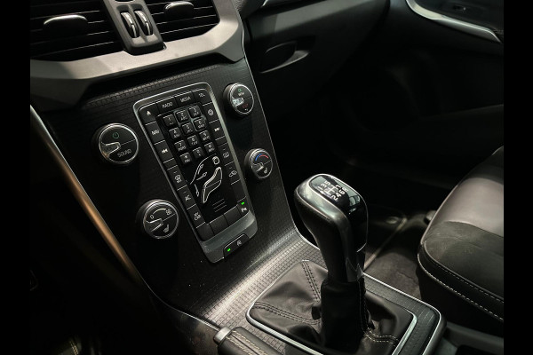 Volvo V40 D2 R-Design Stoelverwarming Navigatie 120pk