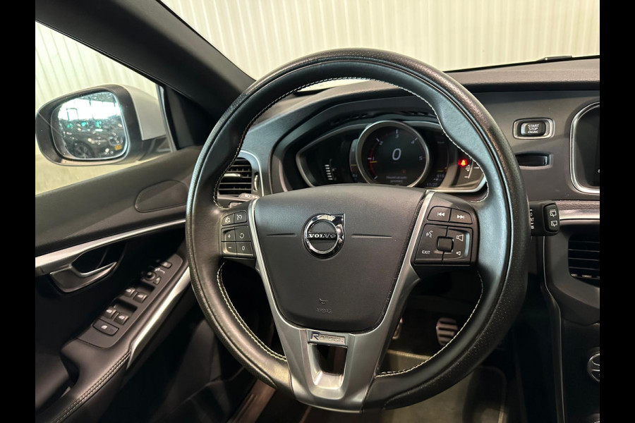 Volvo V40 D2 R-Design Stoelverwarming Navigatie 120pk