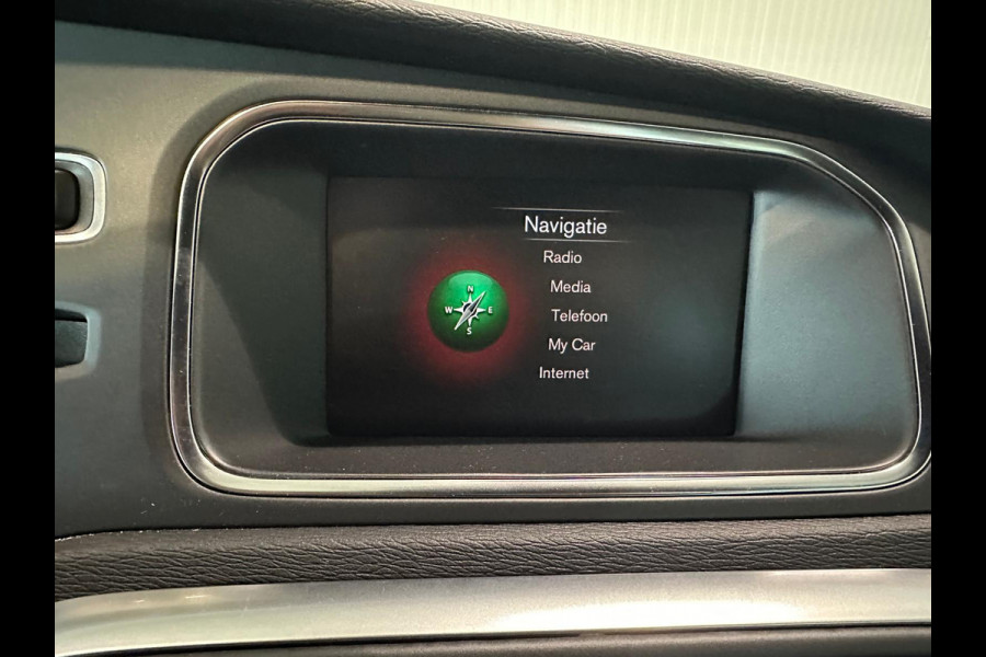 Volvo V40 D2 R-Design Stoelverwarming Navigatie 120pk