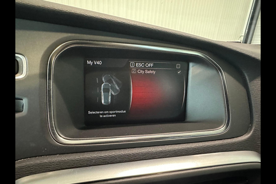 Volvo V40 D2 R-Design Stoelverwarming Navigatie 120pk