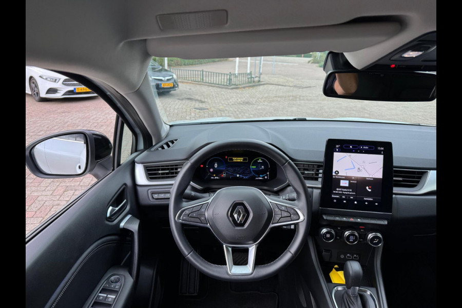 Renault Captur 1.6 E-Tech full hybrid 145 techno Groot navi / clima / Full LED / Lage km stand!