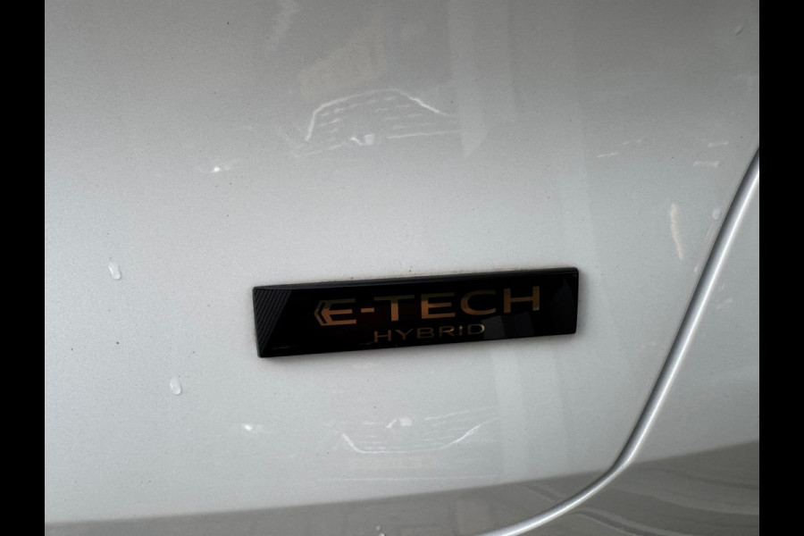 Renault Captur 1.6 E-Tech full hybrid 145 techno Groot navi / clima / Full LED / Lage km stand!