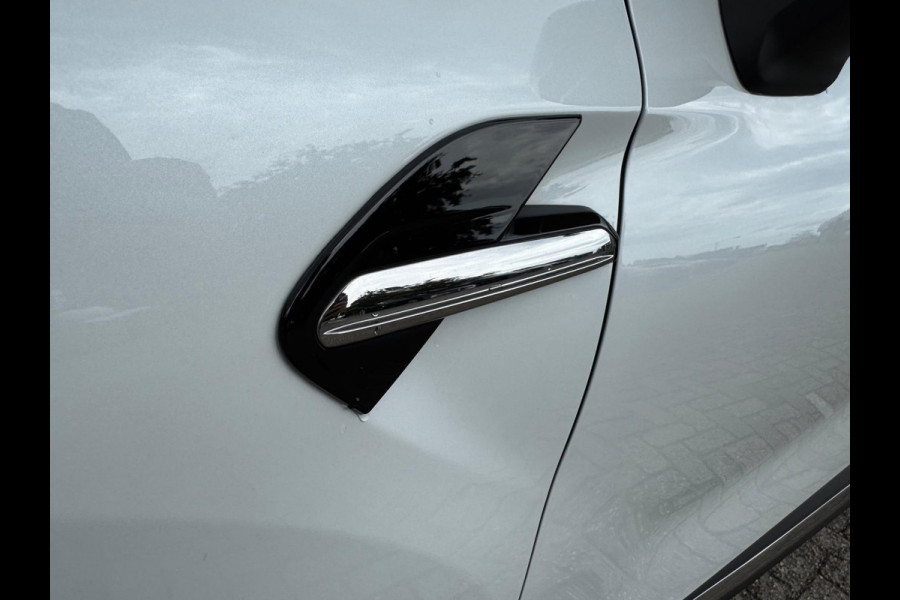 Renault Captur 1.6 E-Tech full hybrid 145 techno Groot navi / clima / Full LED / Lage km stand!