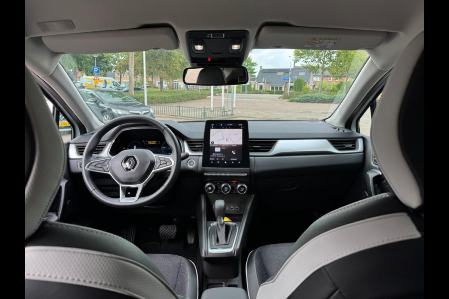 Renault Captur 1.6 E-Tech full hybrid 145 techno Groot navi / clima / Full LED / Lage km stand!