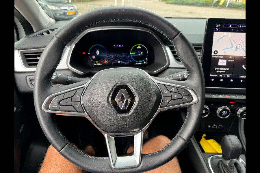 Renault Captur 1.6 E-Tech full hybrid 145 techno Groot navi / clima / Full LED / Lage km stand!