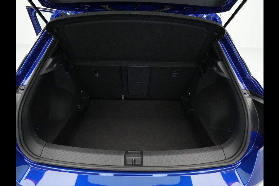 Volkswagen T-Roc 1.5 TSI 150pk DSG R Line Navigatie Pdc Led Acc 30