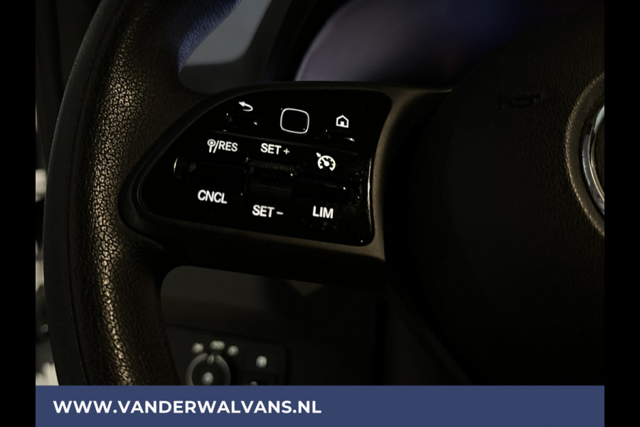 Mercedes-Benz Sprinter 317 CDI 170pk L3H2 Euro6 Airco | Camera | Apple Carplay | Cruisecontrol | Stoelverwarming Android Auto, Parkeersensoren, Bijrijdersbank,
