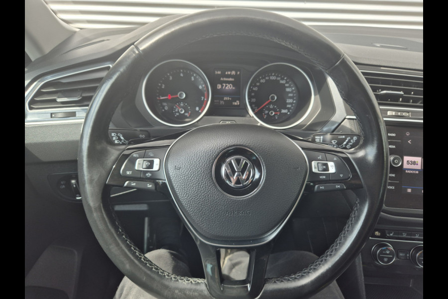 Volkswagen Tiguan 1.5 TSI Life Automaat,applecarplay/android/navigatie,cruise,stoelverwarming,parkeersensoren,trekhaak,
