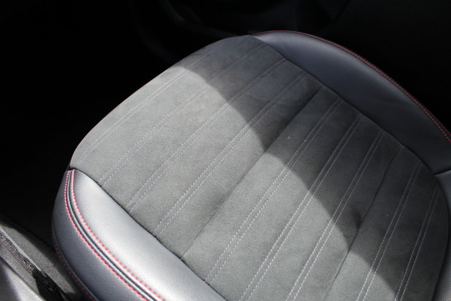 Ford Kuga 1.5 EcoBoost 150PK ST-Line X | Head-up | Navigatie | BLIS | B&O | Adaptieve Cruise