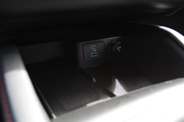 Ford Kuga 1.5 EcoBoost 150PK ST-Line X | Head-up | Navigatie | BLIS | B&O | Adaptieve Cruise
