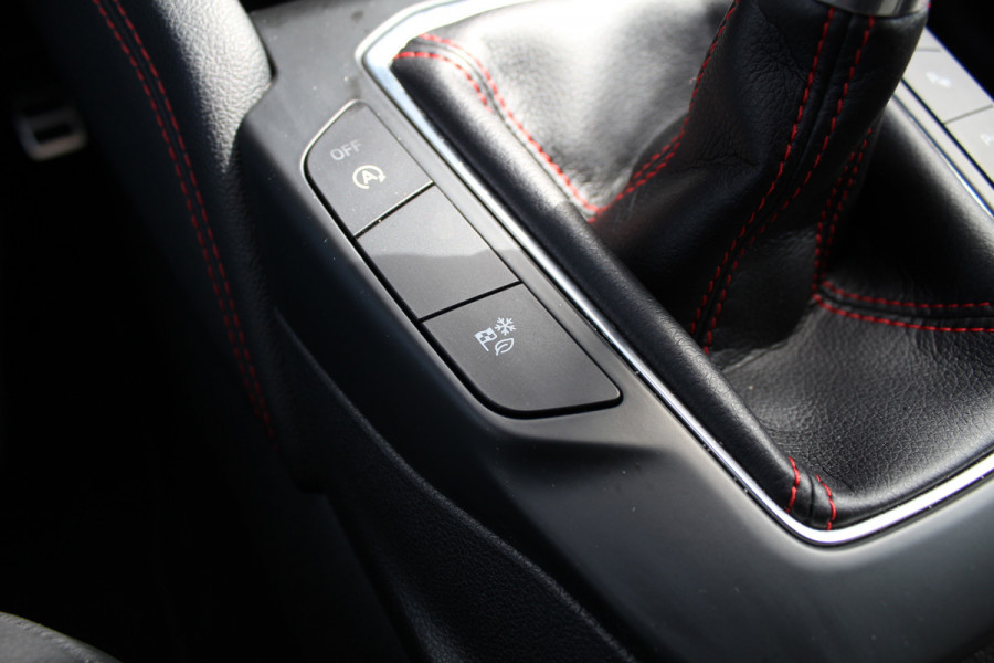 Ford Kuga 1.5 EcoBoost 150PK ST-Line X | Head-up | Navigatie | BLIS | B&O | Adaptieve Cruise