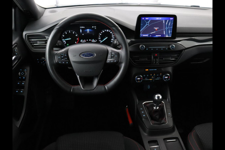 Ford Focus 1.0 EcoBoost ST Line | Trekhaak | Adaptief LED | Carplay | Climate control | Keyless | Navigatie | Parkeerhulp | Cruise control