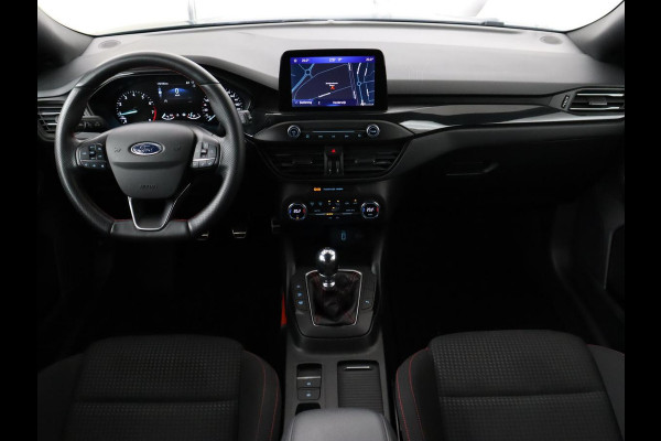 Ford Focus 1.0 EcoBoost ST Line | Trekhaak | Adaptief LED | Carplay | Climate control | Keyless | Navigatie | Parkeerhulp | Cruise control