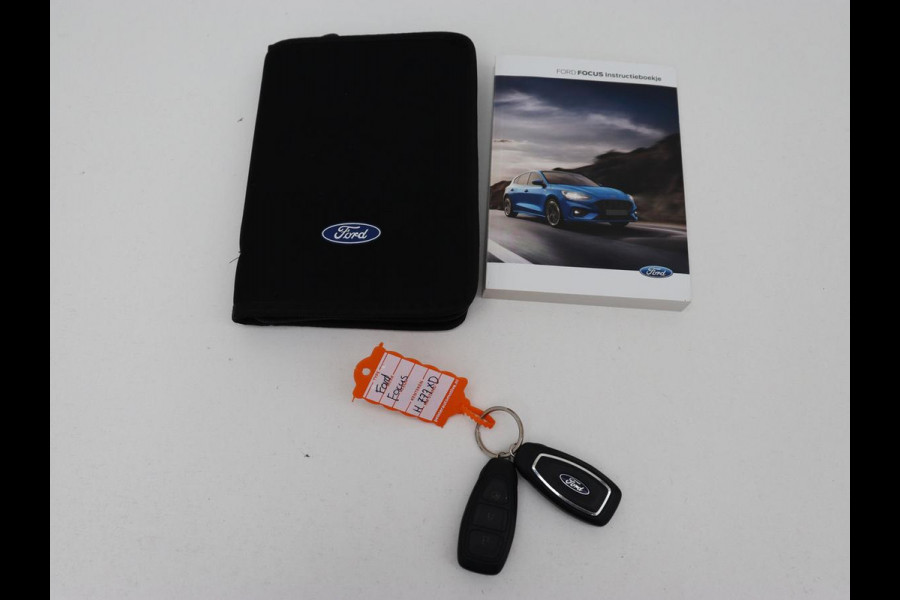 Ford Focus 1.0 EcoBoost ST Line | Trekhaak | Adaptief LED | Carplay | Climate control | Keyless | Navigatie | Parkeerhulp | Cruise control