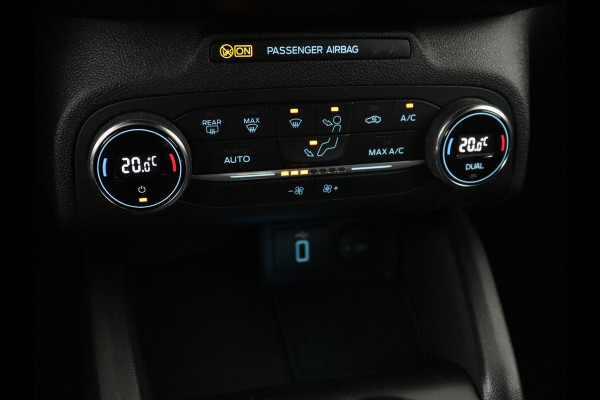 Ford Focus 1.0 EcoBoost ST Line | Trekhaak | Adaptief LED | Carplay | Climate control | Keyless | Navigatie | Parkeerhulp | Cruise control