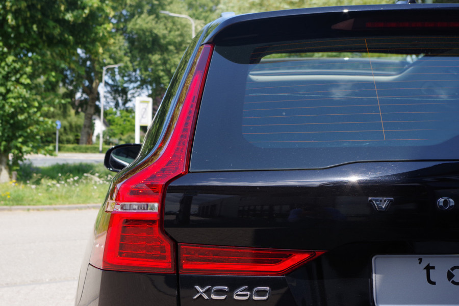 Volvo XC60 2.0 T8 Plug-in Hybrid AWD 390 PK Inscription, Panoramadak, Leder, Keyless, DAB+