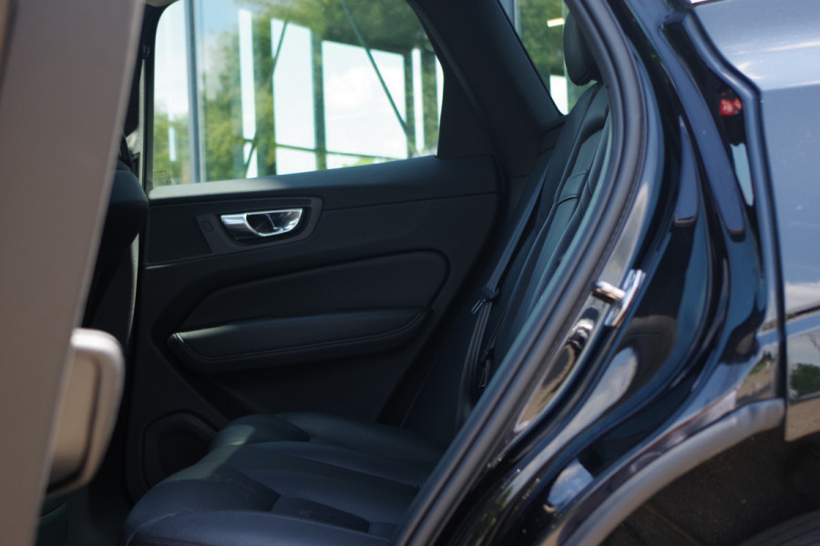 Volvo XC60 2.0 T8 Plug-in Hybrid AWD 390 PK Inscription, Panoramadak, Leder, Keyless, DAB+