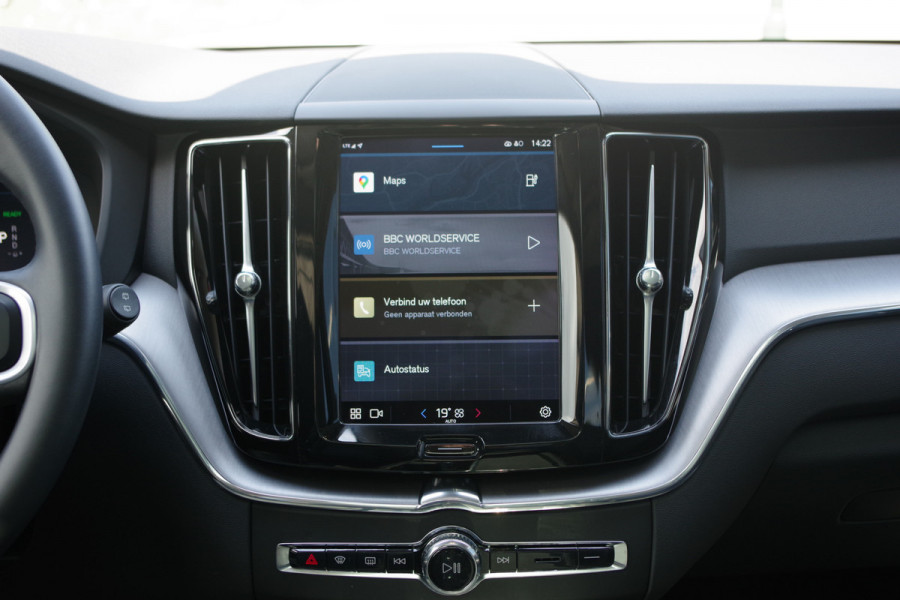 Volvo XC60 2.0 T8 Plug-in Hybrid AWD 390 PK Inscription, Panoramadak, Leder, Keyless, DAB+