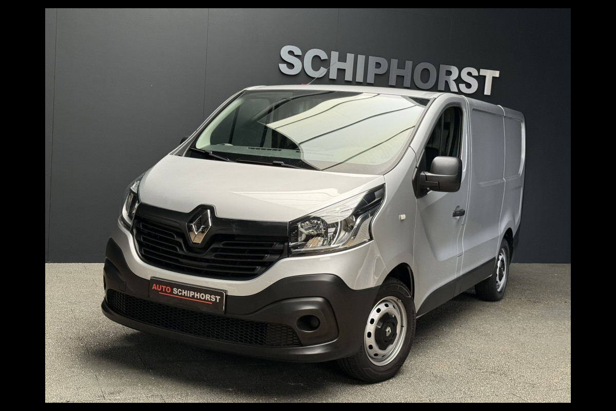 Renault Trafic 1.6 DCI Airco usb cruise control trekhaak pdc 3zits Renault Trafic 1.6 DCI Airco usb cruise control trekhaak pdc 3zits