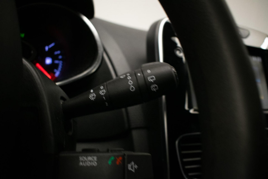 Renault Clio Estate 0.9 TCe Zen (NAVI,LED,CRUISE,CLIMATE,SPORTSTOELEN,GETINT,LM VELGEN,PDC,NETTESTAAT)