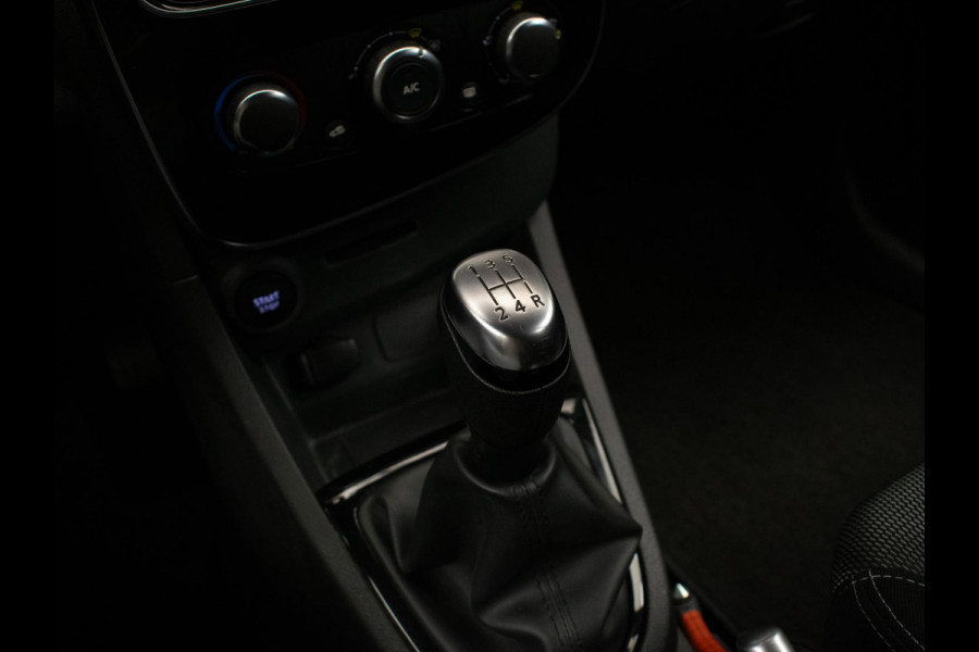 Renault Clio Estate 0.9 TCe Zen (NAVI,LED,CRUISE,CLIMATE,SPORTSTOELEN,GETINT,LM VELGEN,PDC,NETTESTAAT)