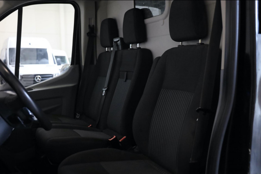 Ford Transit 330 2.0 TDCI L2/H2 CAMERA AIRCO CRUISE CONTROL NAVI TREKHAAK PDC 170PK ZWART LEASE V/A € 122,- p.m. INRUIL MOGELIJK