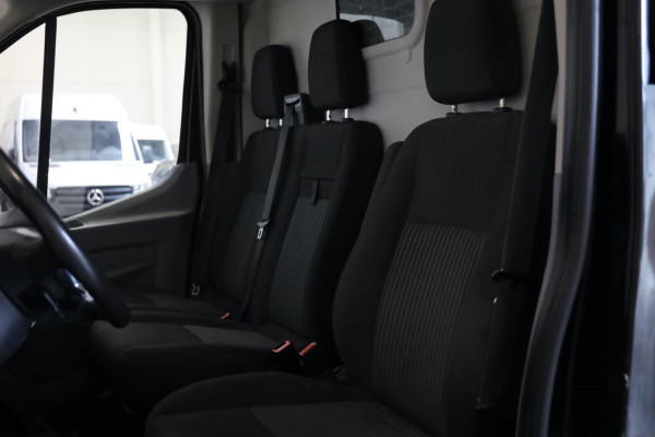 Ford Transit 330 2.0 TDCI L2/H2 CAMERA AIRCO CRUISE CONTROL NAVI TREKHAAK PDC 170PK ZWART LEASE V/A € 122,- p.m. INRUIL MOGELIJK