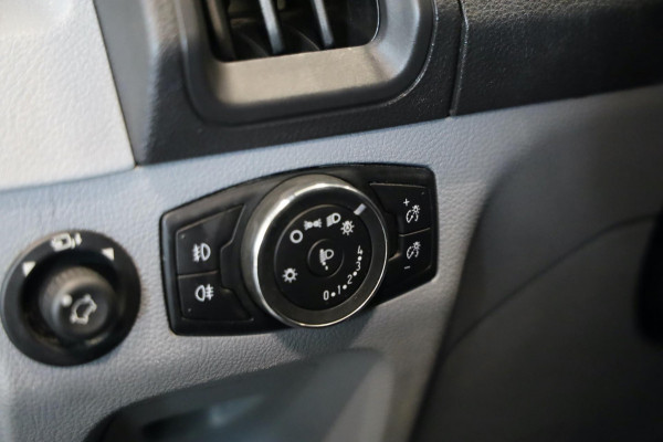 Ford Transit 330 2.0 TDCI L2/H2 CAMERA AIRCO CRUISE CONTROL NAVI TREKHAAK PDC 170PK ZWART LEASE V/A € 122,- p.m. INRUIL MOGELIJK