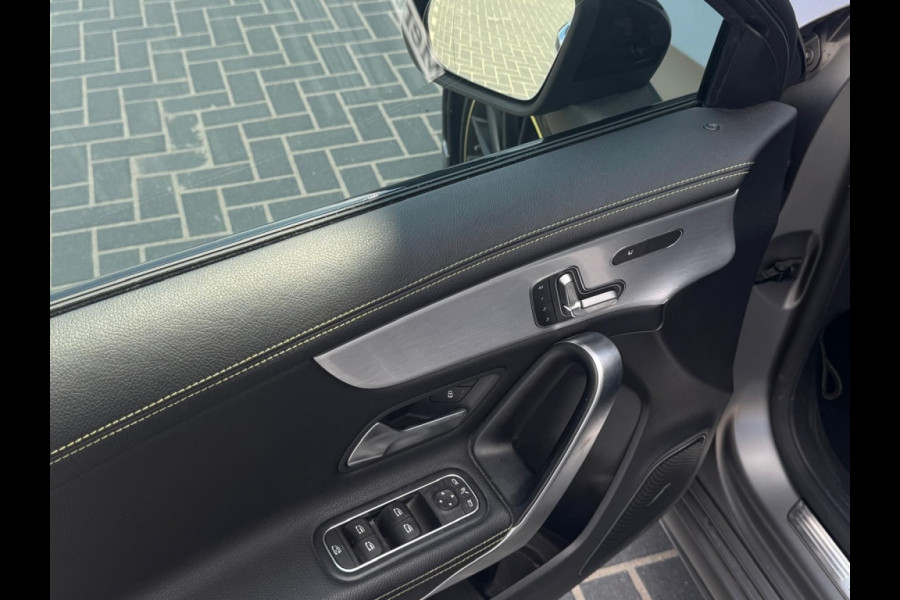 Mercedes-Benz A-Klasse 200 Edition AMG FULL PANO NAVI CAMERA CLIMATE SPORTVELGEN