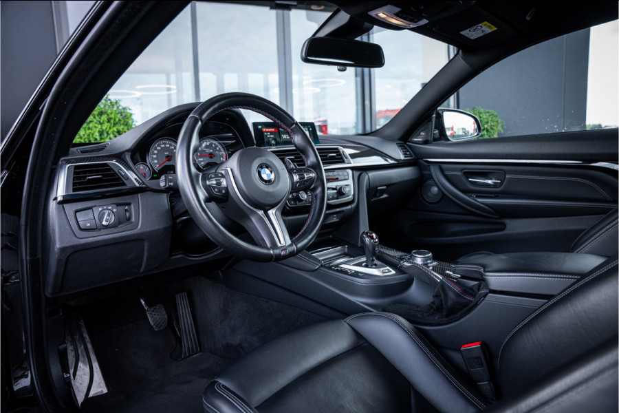 BMW M4 4-serie Coupé Competition - HUD l Memory l Carbon l Kuipstoelen l Dealer O.H